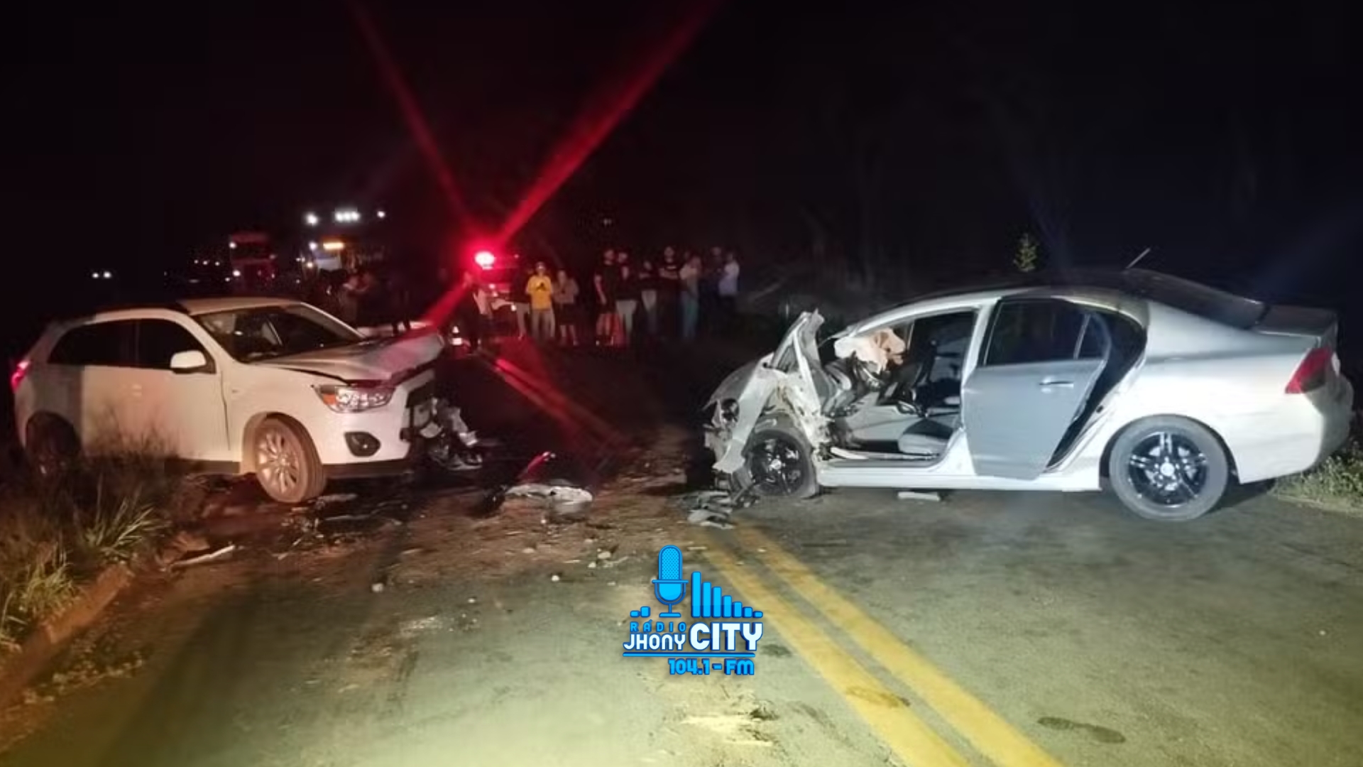 Colisão entre carro e caminhão deixa um morto e cinco feridos na BR‑381, em Santana do Paraíso