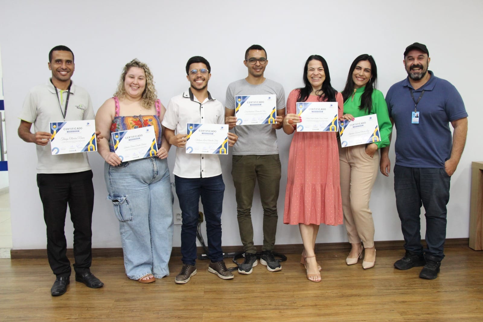 Comunidade Mais Uma Chance, Além de oferecer cursos em parceria com setores públicos, oferta ações gratuitas com foco em atendimento psicológicos.