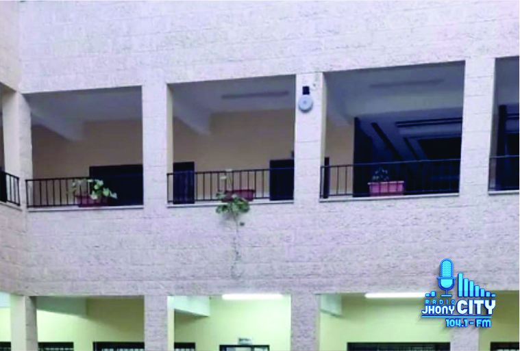 "Brasileiros em Gaza enfrentam noite em escola sob ameaça de invasão israelense."