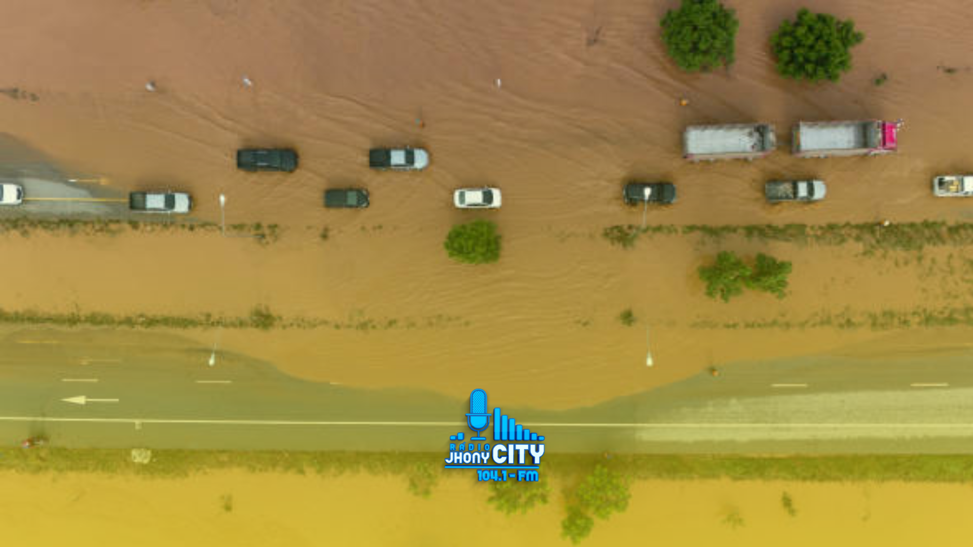 Forte chuva causa alagamentos de ruas e avenidas em Coronel Fabriciano