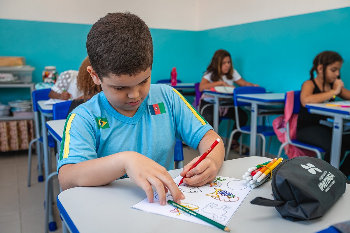 Câmara Municipal de Ipatinga aprova projetos que destinam recursos a Caixas Escolares