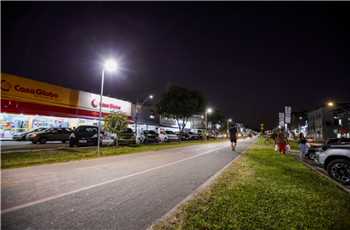 Prefeitura de Ipatinga entrega mais 114 postes com LED em ciclovia