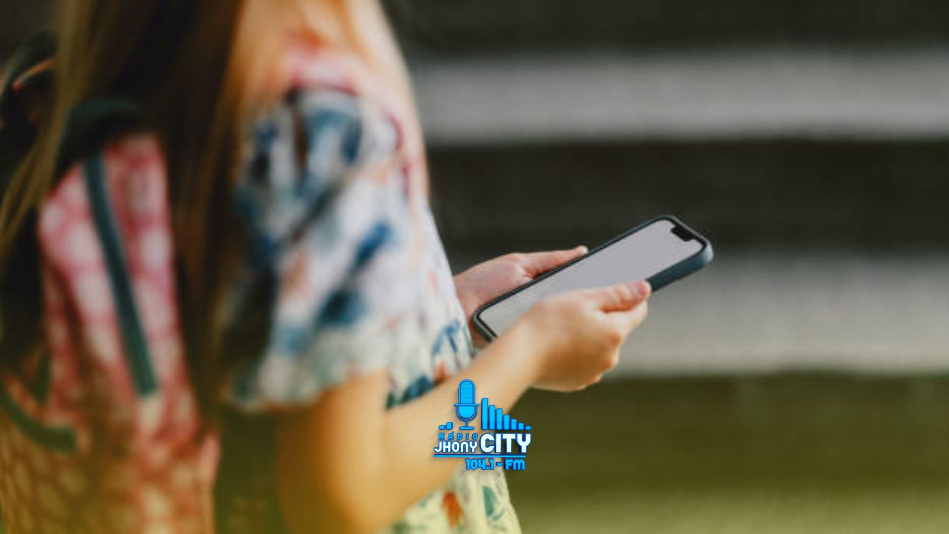 Rolagem infinita será proibida para crianças em redes sociais no Brasil