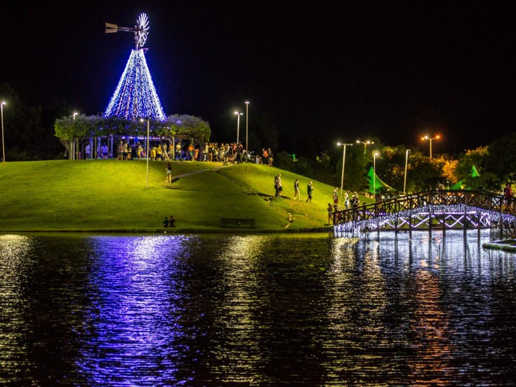 Último final de semana para a iluminação natalina em Ipatinga