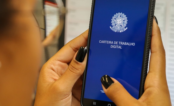 Minas Gerais tem mais de 10 mil vagas de emprego disponíveis no Sine